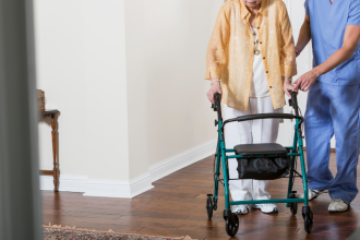 Alex Nabuco dos Santos analisa como modelos de senior living e multipropriedade estão transformando o mercado residencial.