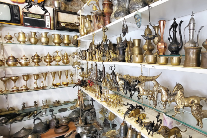Marcio André Savi mostra como antiguidades decorativas trazem charme e história para os espaços.