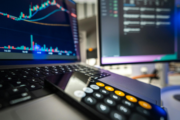 Arqdigital LTDA apresenta soluções de BPO que otimizam processos e fortalecem a integração entre DETRANs e bancos.