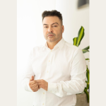 A economia atual influencia o cotidiano das famílias por meio de preços, crédito e oportunidades, destaca Ademir Pereira de Andrade.