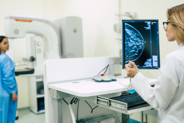 O rastreamento do câncer de mama no SUS ainda enfrenta desafios de cobertura, como aponta Vinicius Tadeu Sattin Rodrigues ao analisar o cenário atual.